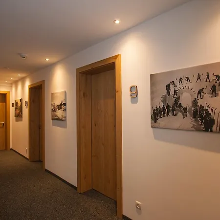 Haus Sattelblick Guest house Sankt Anton am Arlberg